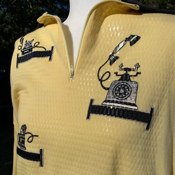 50’s Vintage Telephone Top - Picture 7 of 9